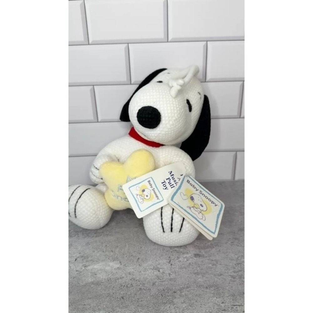 Baby Snoopy Musical Pull Toy Prestige Peanuts My First Snoopy Star Plush NWT